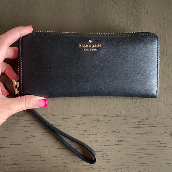 Kate Spade wallet - Picture 1 of 11